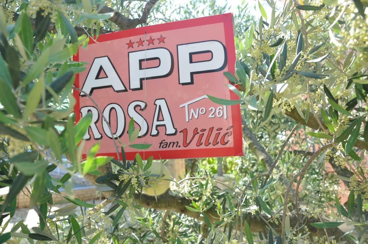 Apartments Rosa ウマグ エクステリア 写真